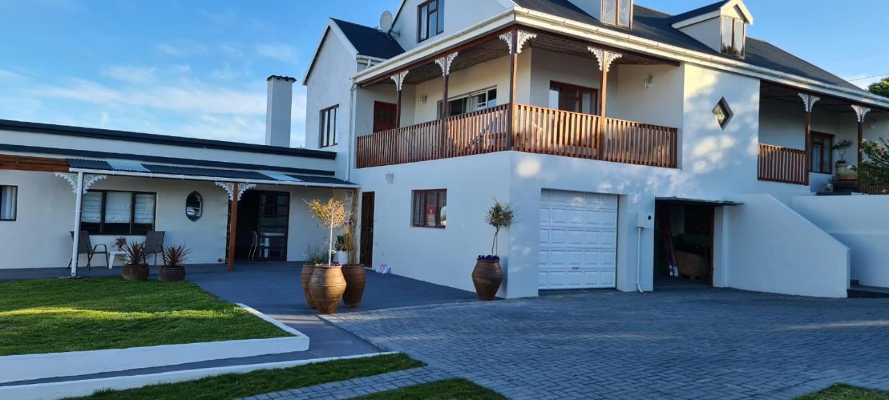 7 On South Hotel Bredasdorp Bagian luar foto