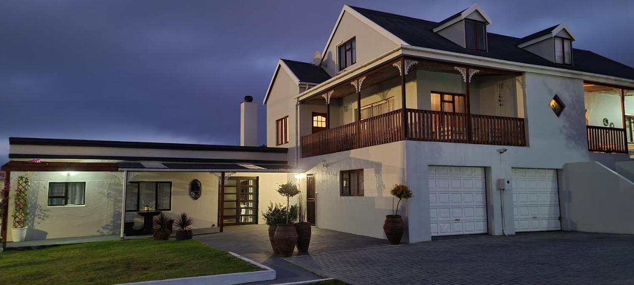 7 On South Hotel Bredasdorp Bagian luar foto